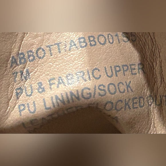 New- Betsey Johnson Women’s Black and White Loafers with Red Accents Size 7M - Picture 12 of 14